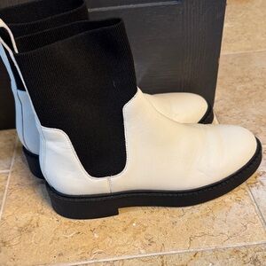 Andre Assous White and Black Leather chelsea Booties size 8
